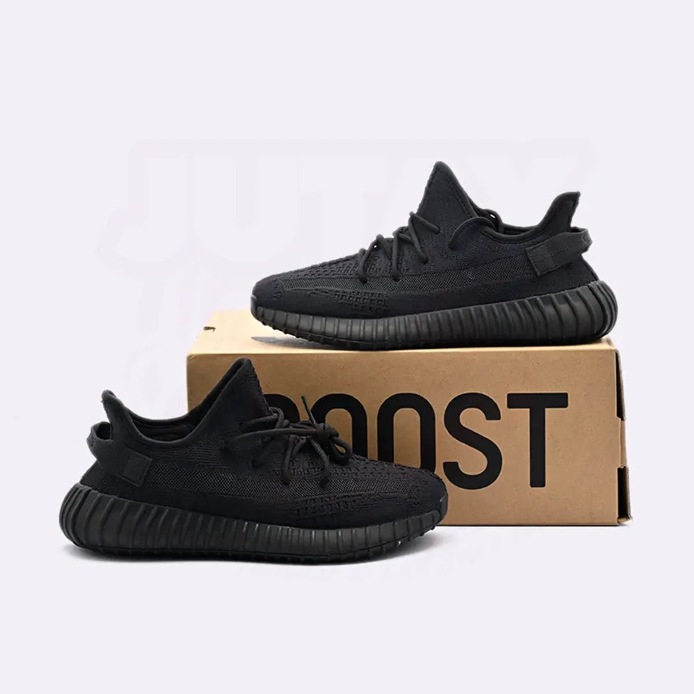YEEZY 350 V2 - TRIPLE BLACK