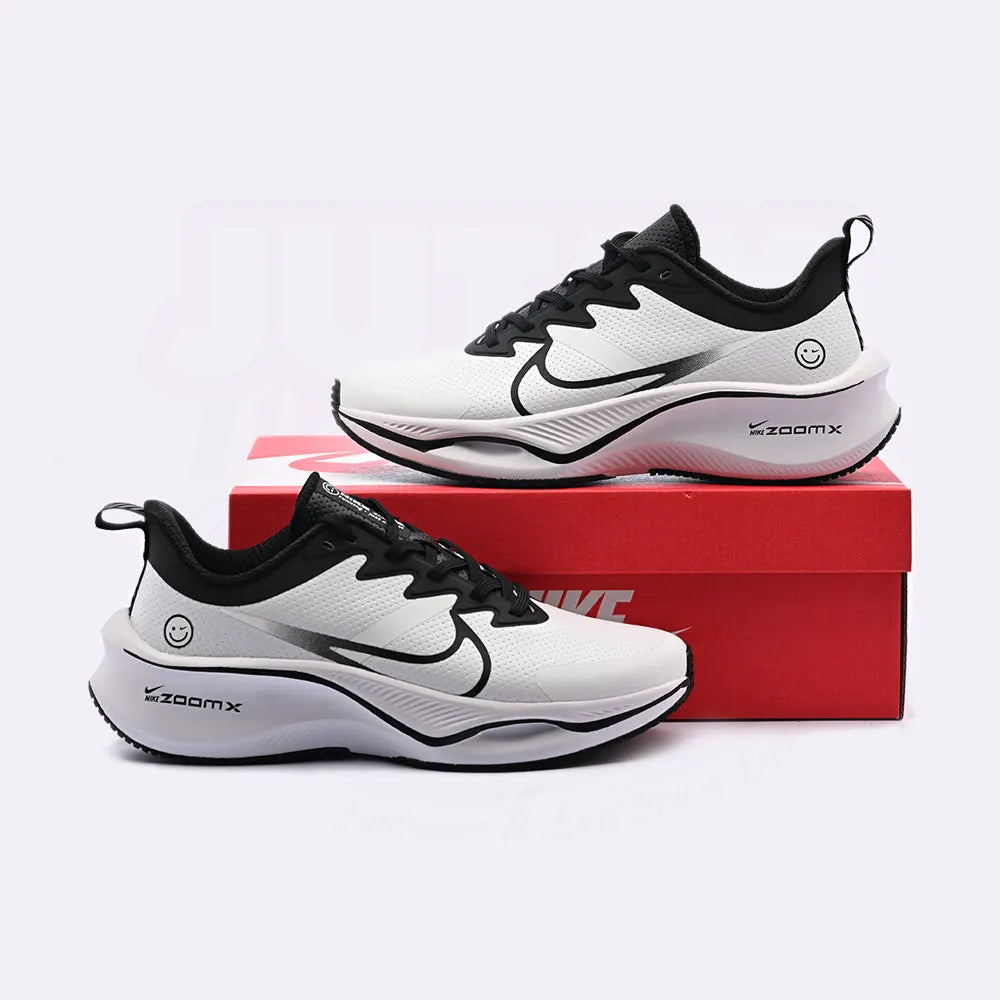 AIR ZOOM - WHITE BLACK