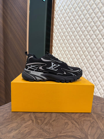 LOUI TATIC RUNNER - BLACK