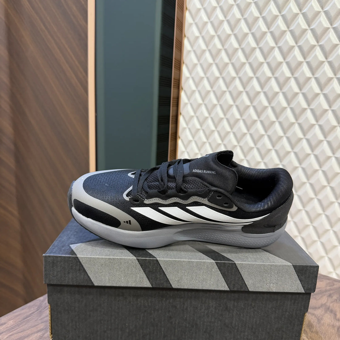 SUPERNOVA RISE 4 - BLACK GREY