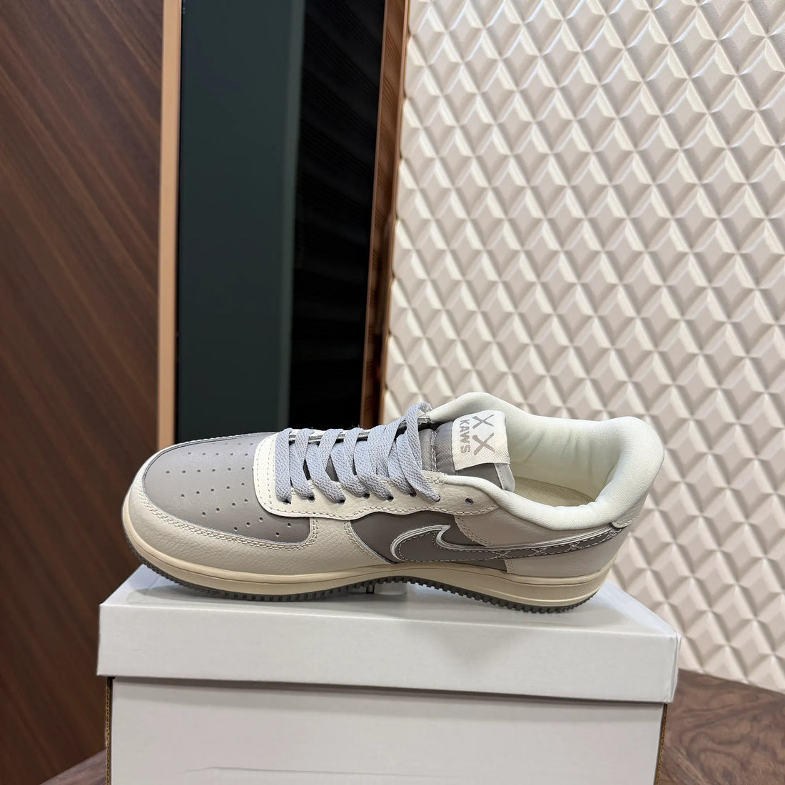 AIRFORCE 1 - KAWS