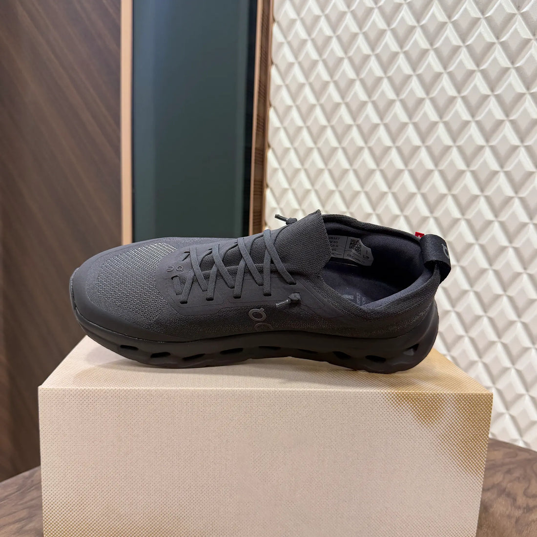 ONCLOUD TILT MOON - CARBON ASH