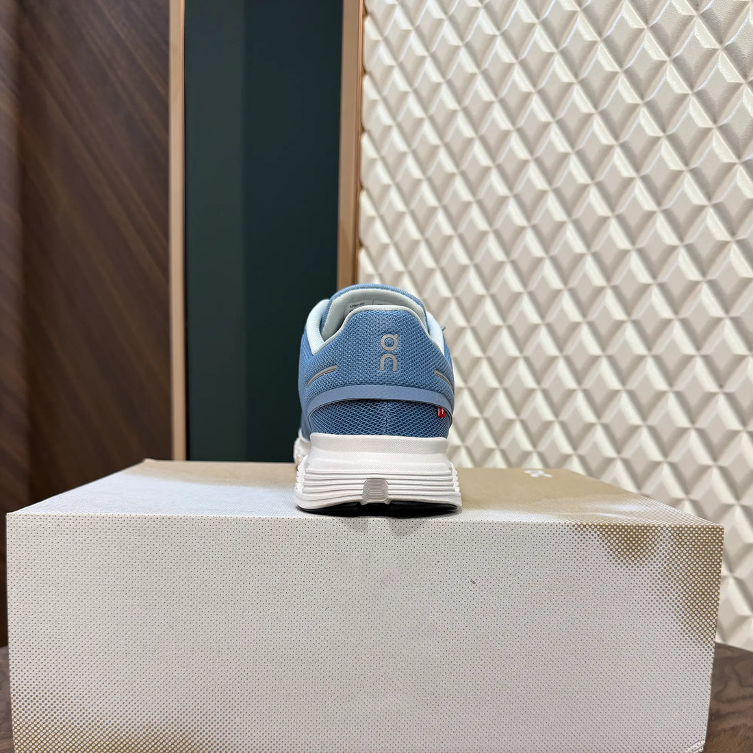 ON CLOUD 6 - CHAMBRAY WHITE