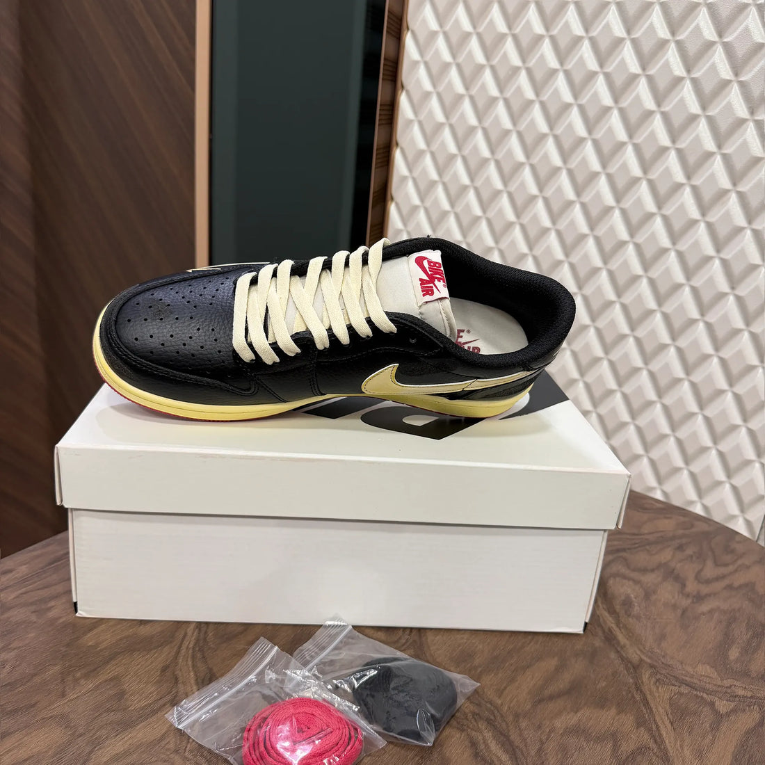 AJ 1 LOWS - BETTER WITH TIME