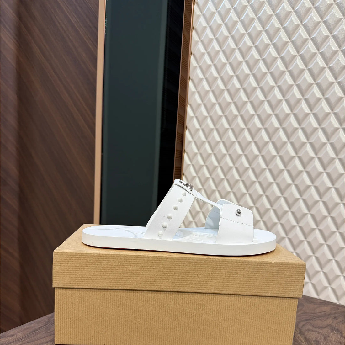 CHRIS LOB ZAKOUSKI SLIDE - WHITE (SPIKES)