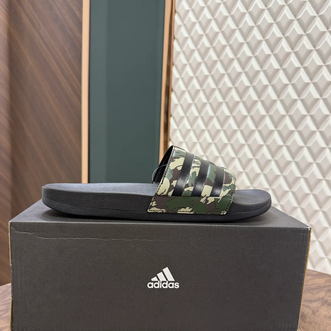 ADI STRIPES - CAMO GREEN (WITH BOX)