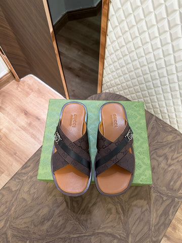 GUCC CROSS SLIDE - COFFEE BROWN