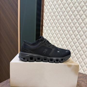 ON CLOUD X 5 - ALL BLACK