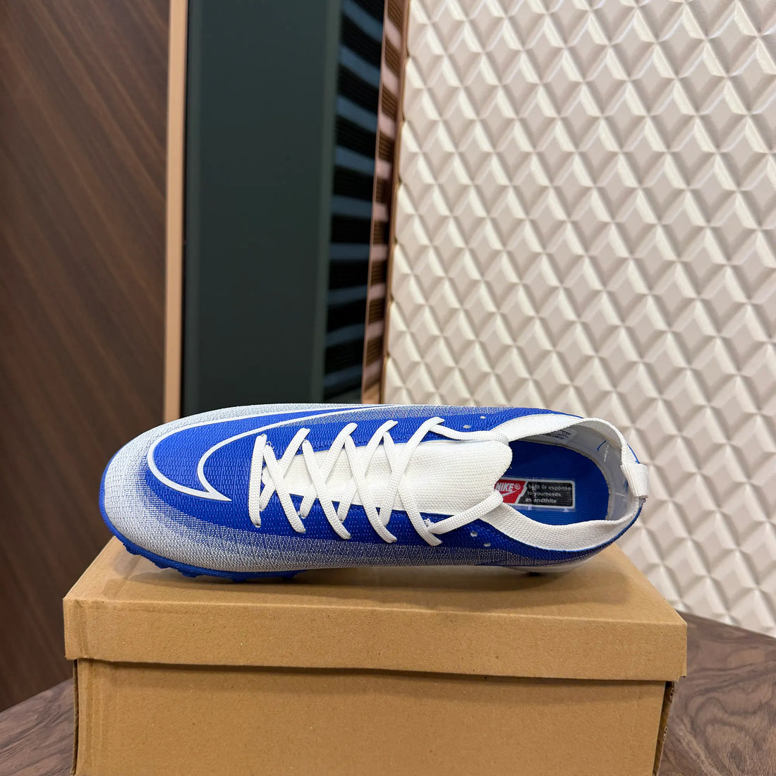 MERCURIAL VAPOR TURF - BLUE GRADIENT