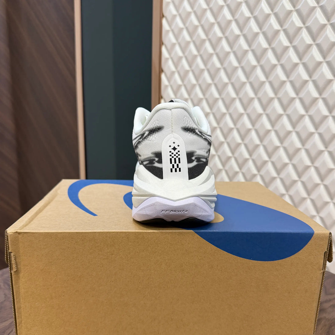 SUPERBLAST 3 - WHITE BLACK