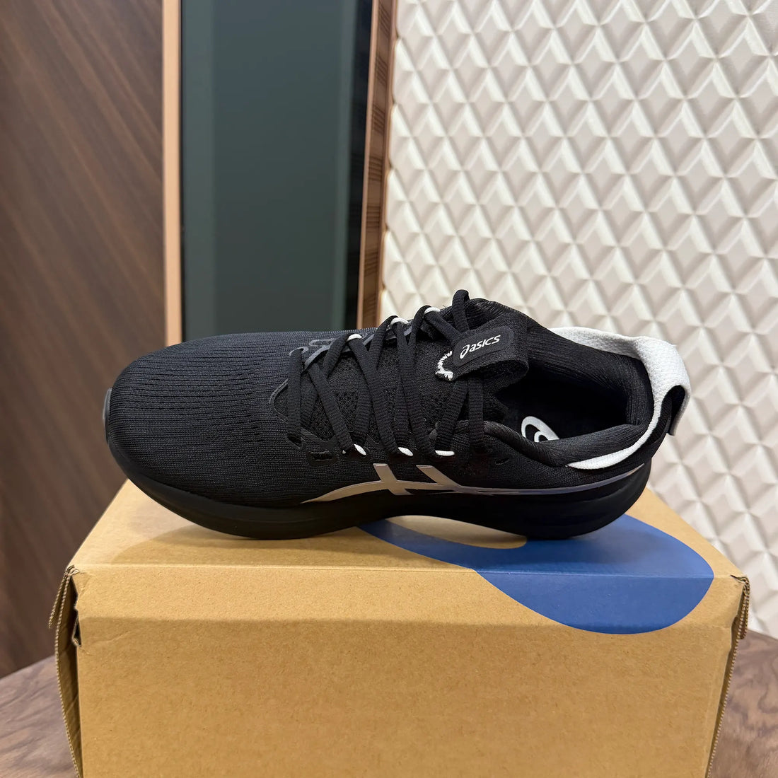 GEL NIMBUS 28 - PLATINUM BLACK