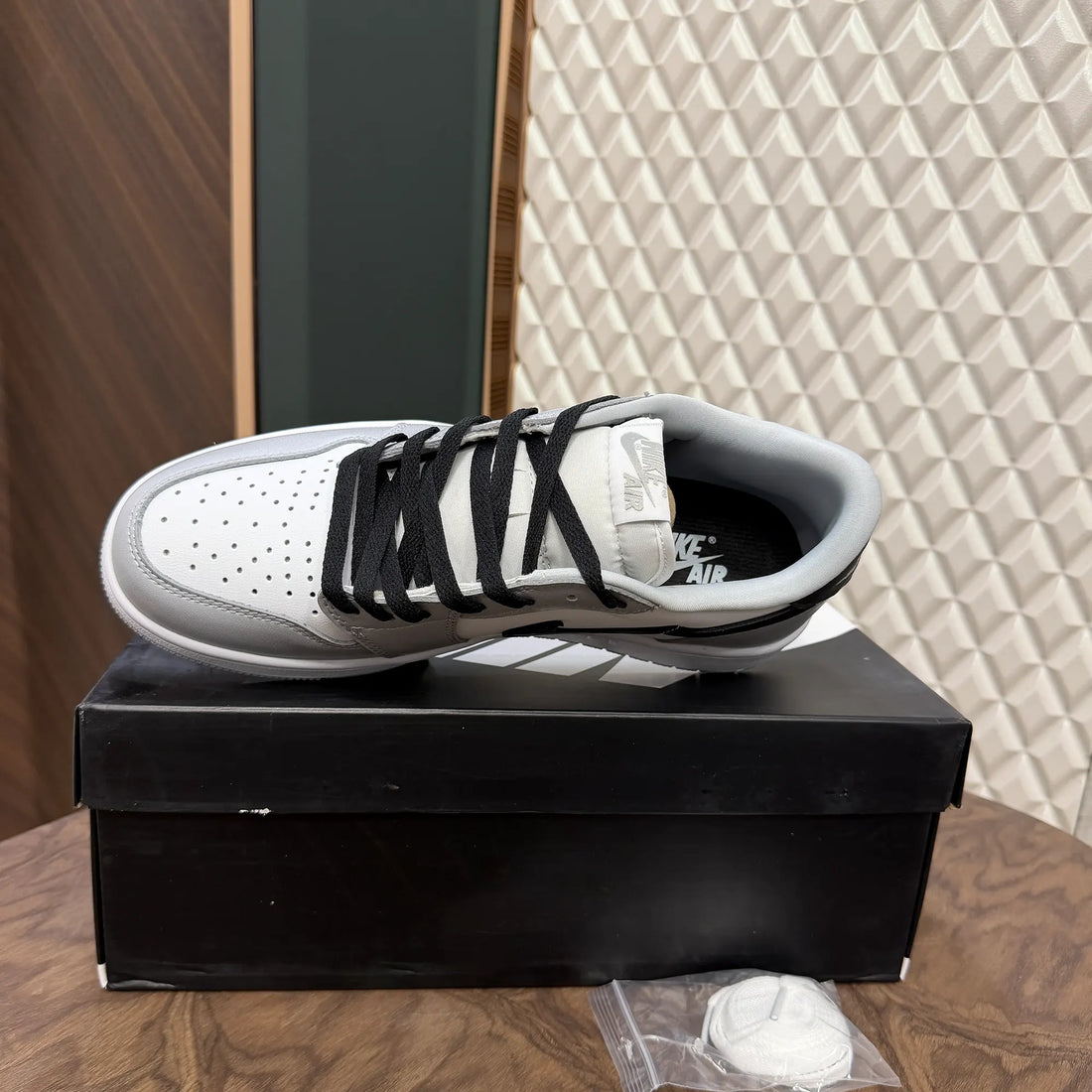 AJ 1 LOWS - OG WOLF (PREMIUM)
