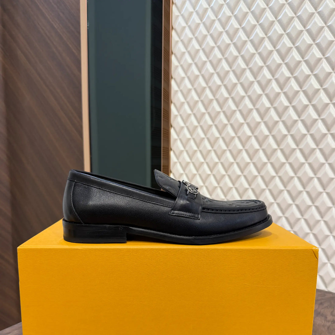 LOUI MAJOR LOAFER - BLACK EMBOSSED (SA048)