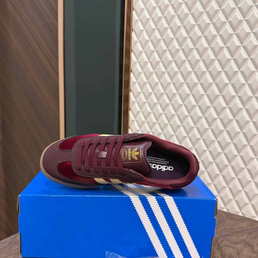 SAMBA OG - VELVET BURGUNDY