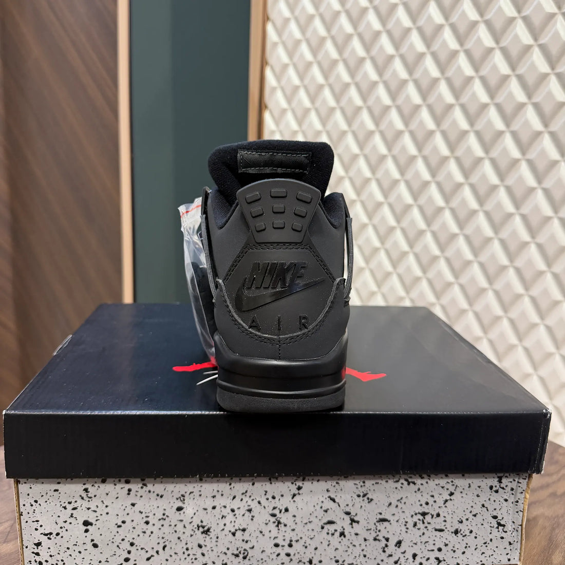 AJ IV - BLACK CAT ( DOT PERFECT)