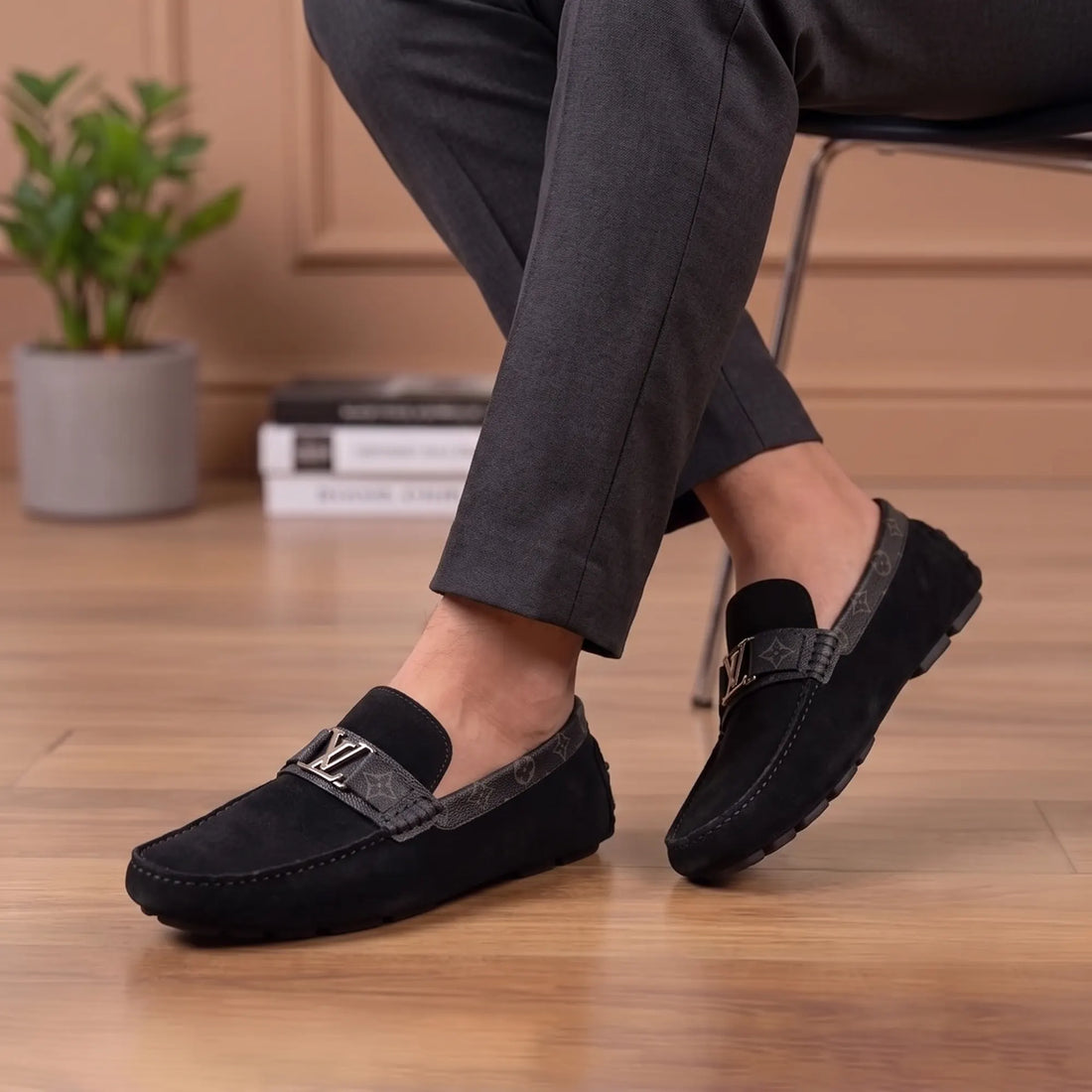 LOUI SUEDE LOAFER - BLACK (5027-3)