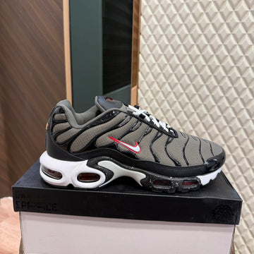 AIRMAX PLUS TN - GREY PACK