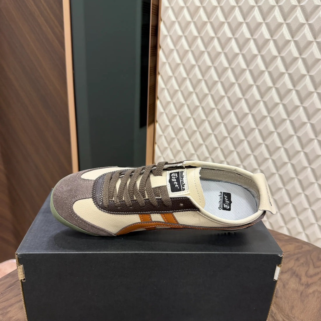 ONITSUKA TIGER MEXICO 66 - OATMEAL BROWN