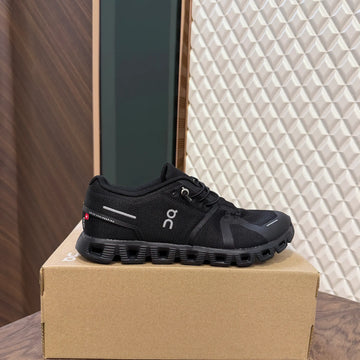 ON CLOUD 5 - ALL BLACK