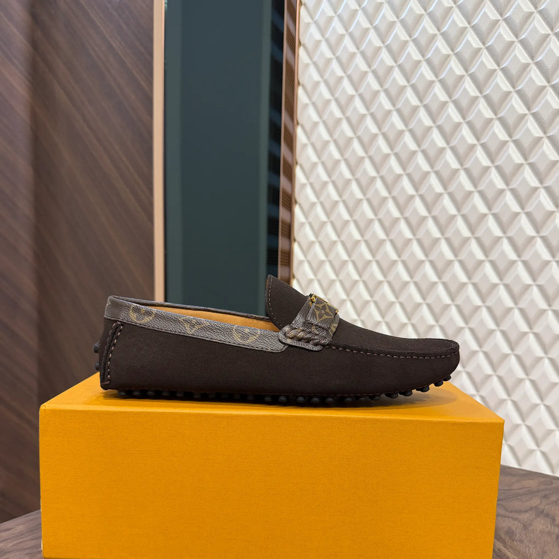 LOUI SUEDE LOAFER - BROWN (5027-16)