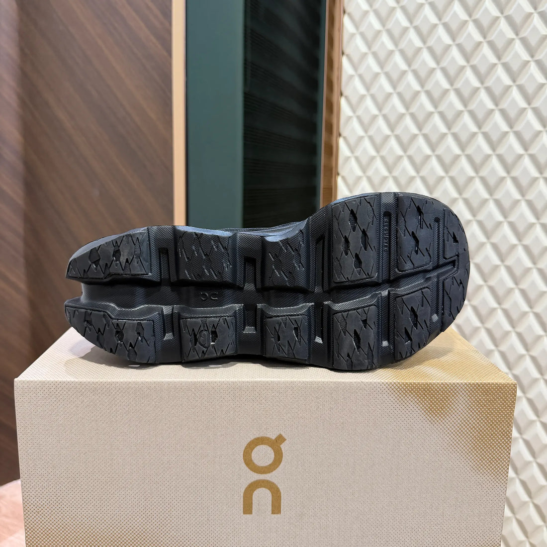 ON CLOUD MONSTER 3 - TRIPLE BLACK