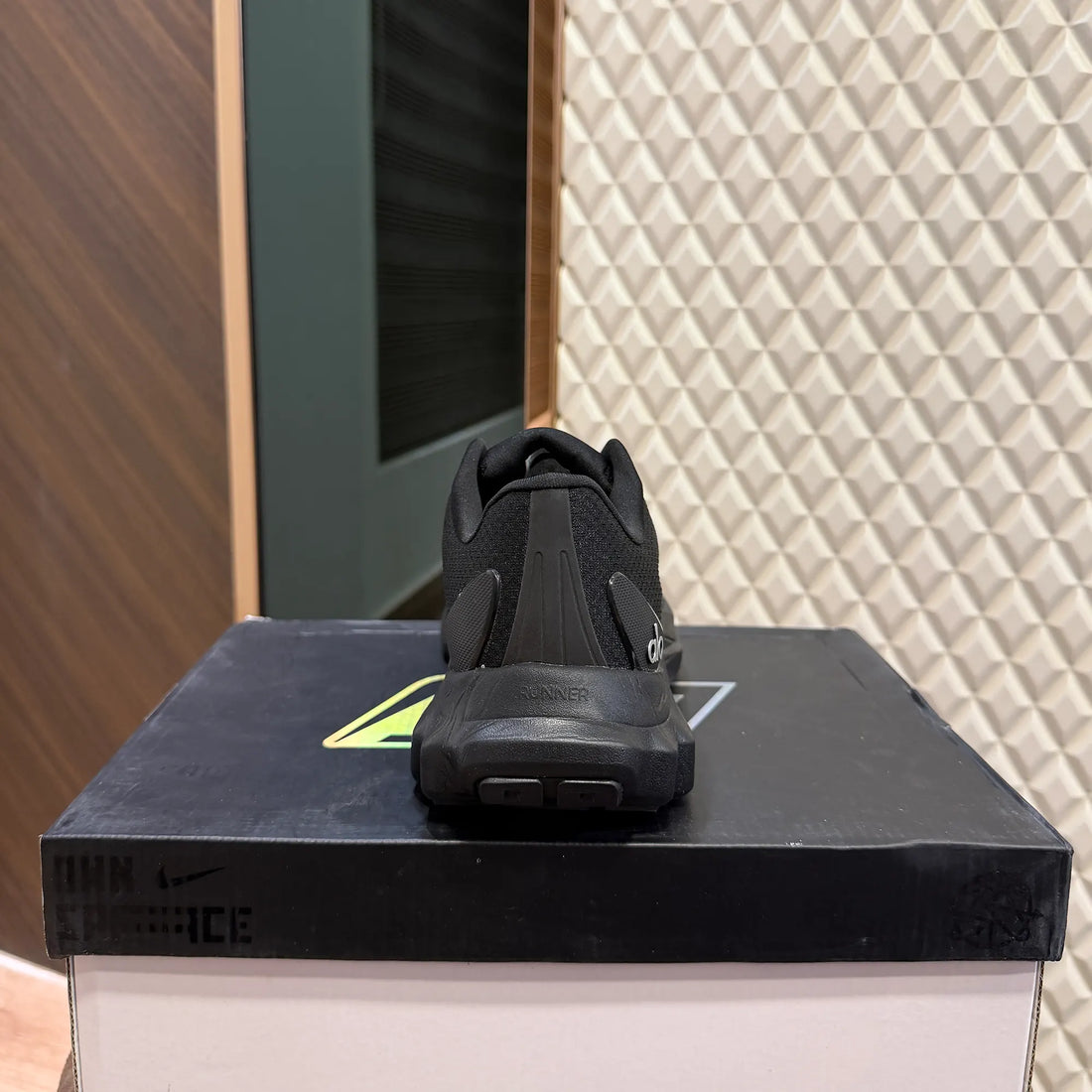 ALO RUNNER - TRIPLE BLACK