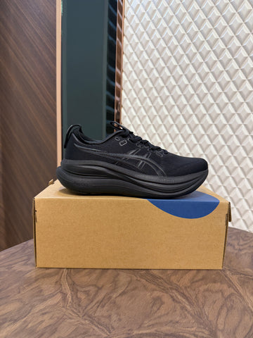 GEL NIMBUS 28 - ALL BLACK