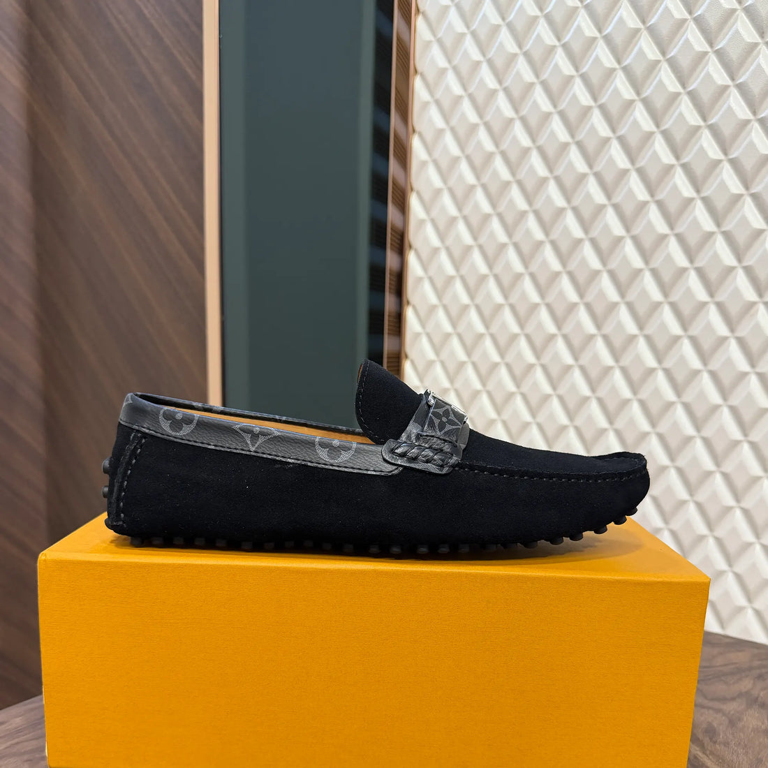 LOUI SUEDE LOAFER - BLACK (5027-3)