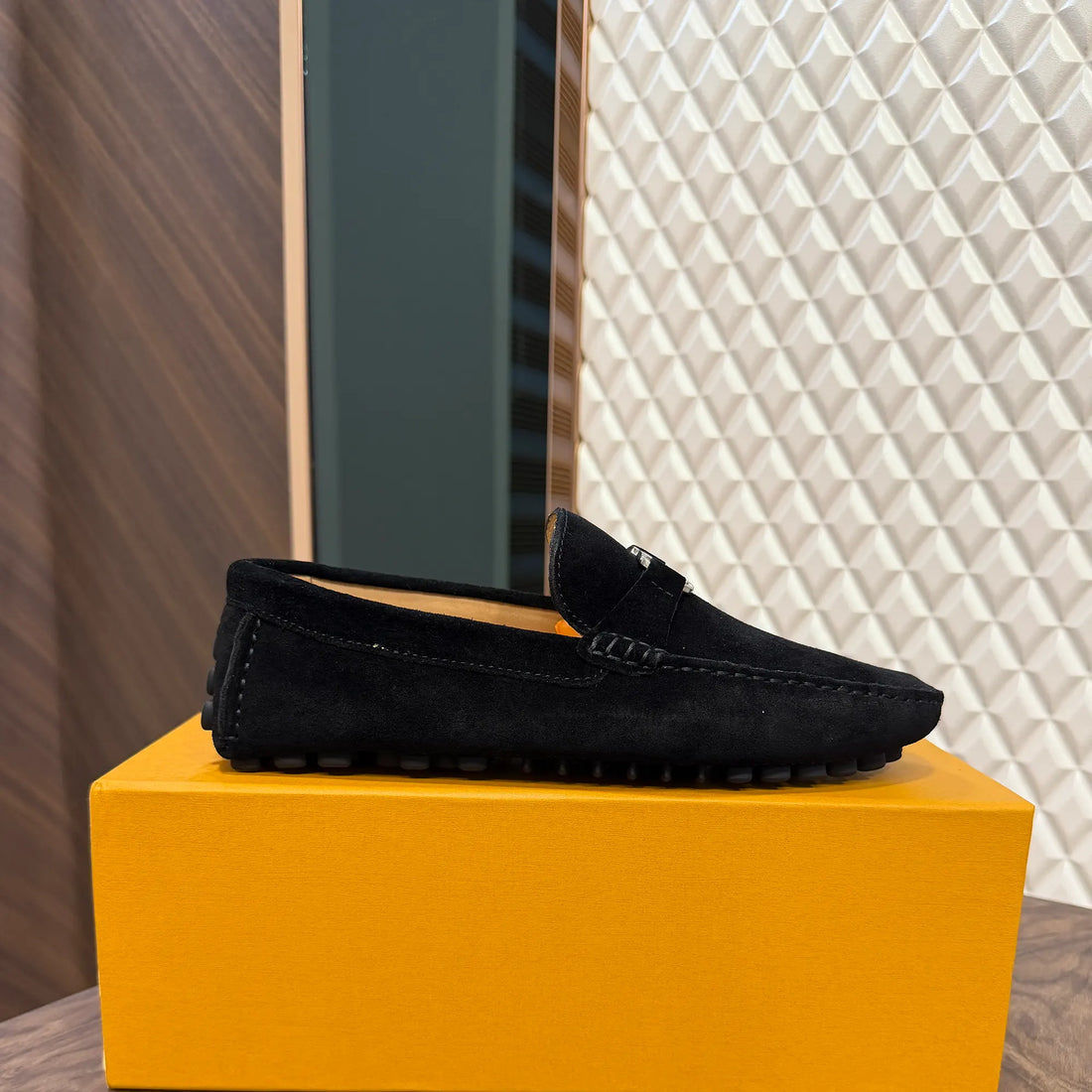 LOUI SUEDE LOAFER - BLACK (5215-5)