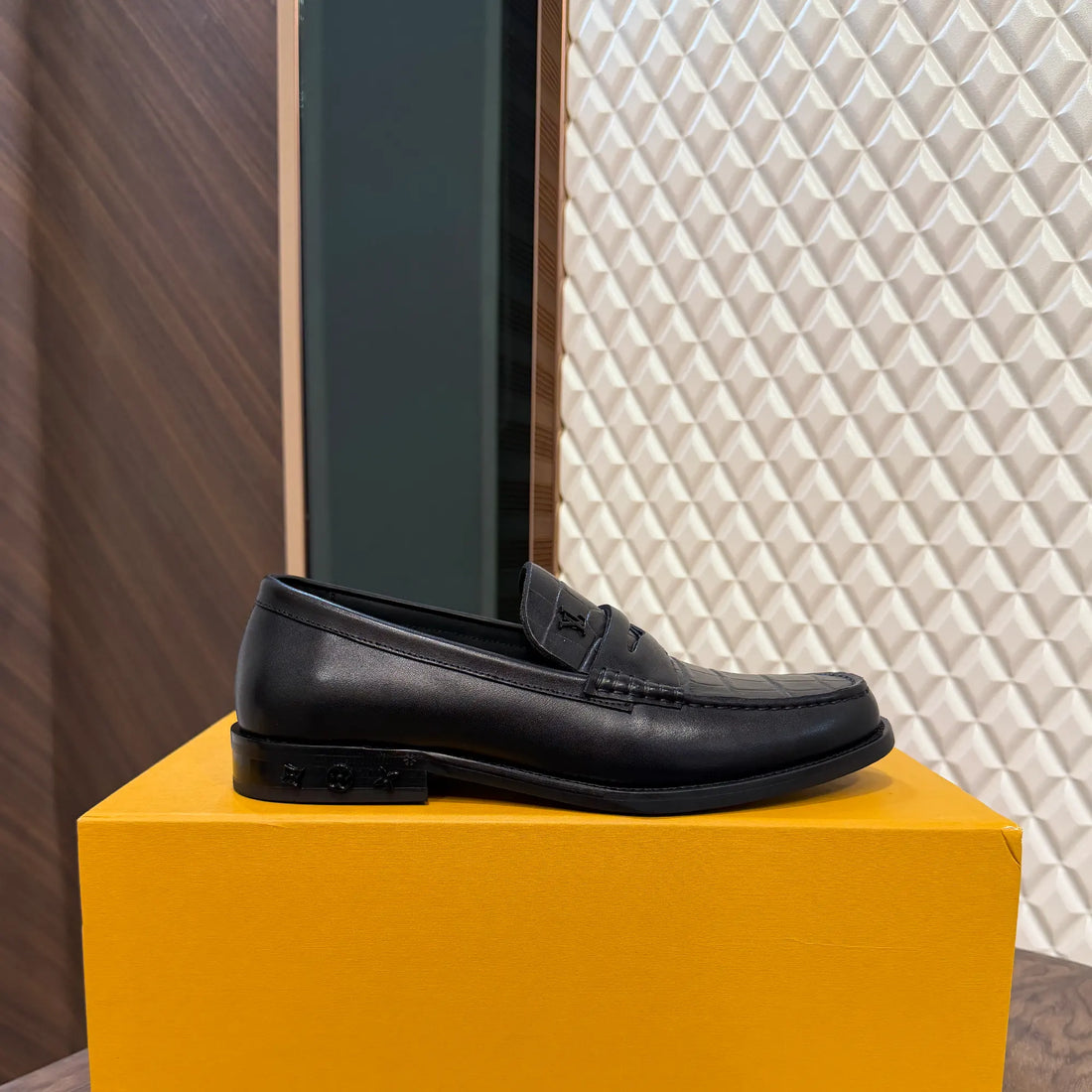 LOUI MAJOR LOAFER - BLACK CROCODILE (SA052)