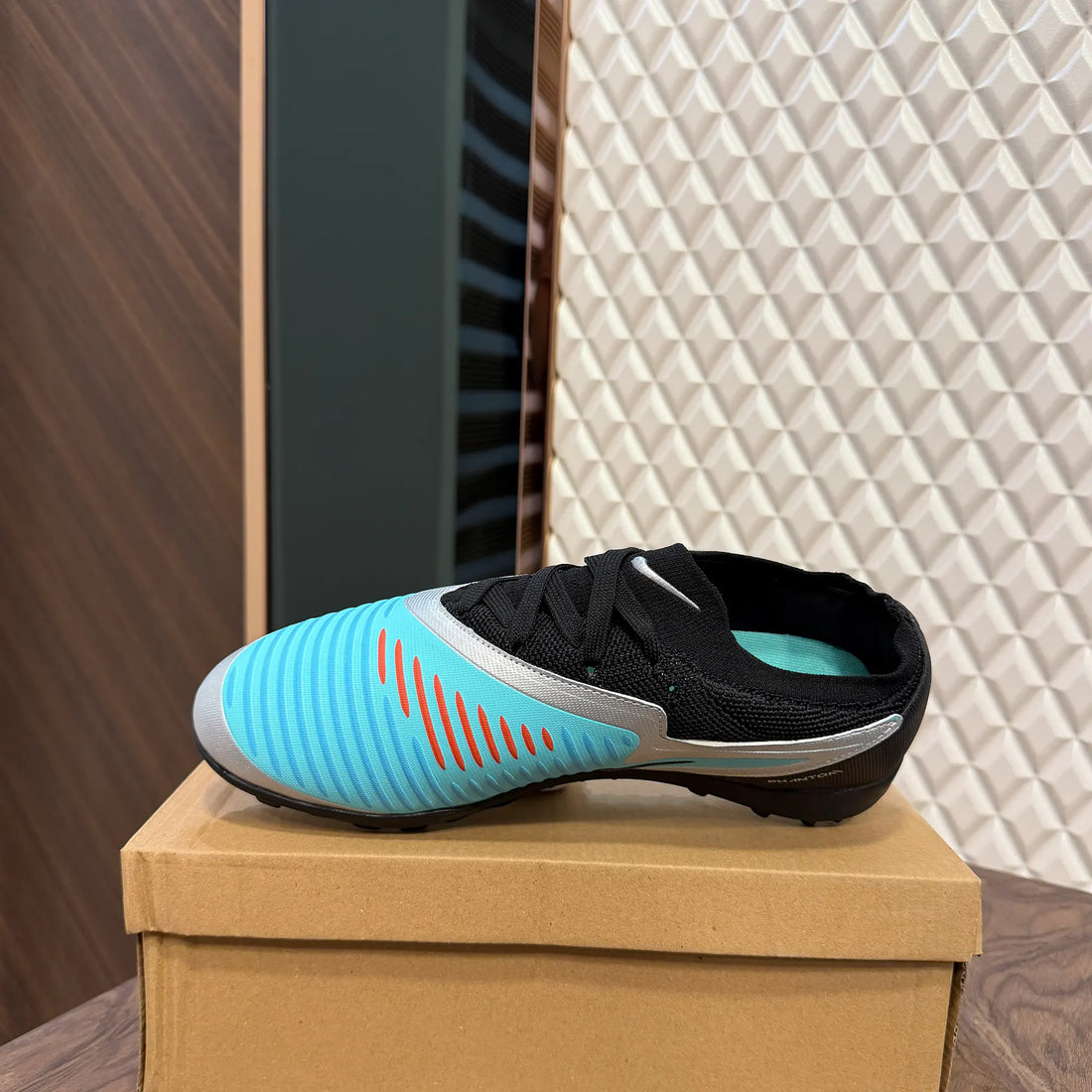 PHANTOM 6 - TURQUOISE (TF)