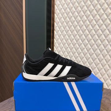 ADI GROUNDPULSE  - BLACK (SUEDE)