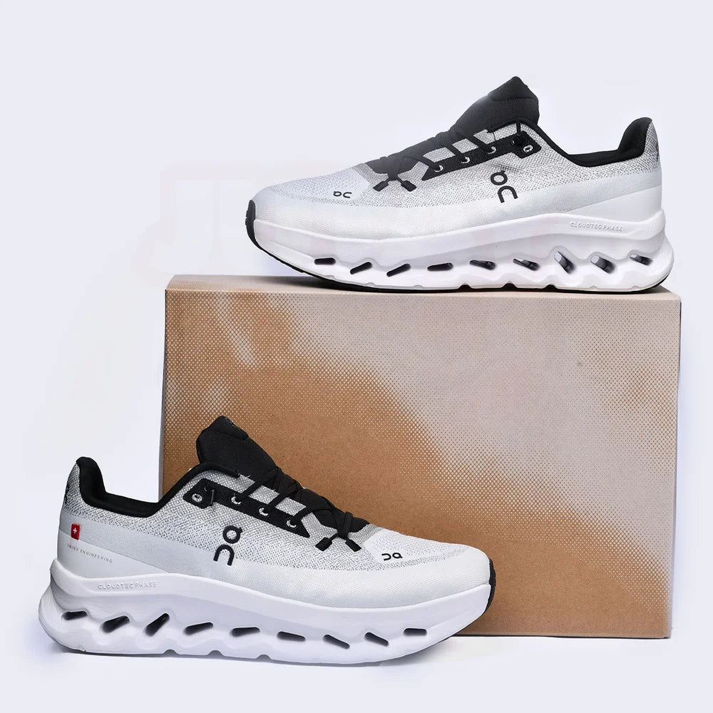 ONCLOUD TILT - BLACK IVORY