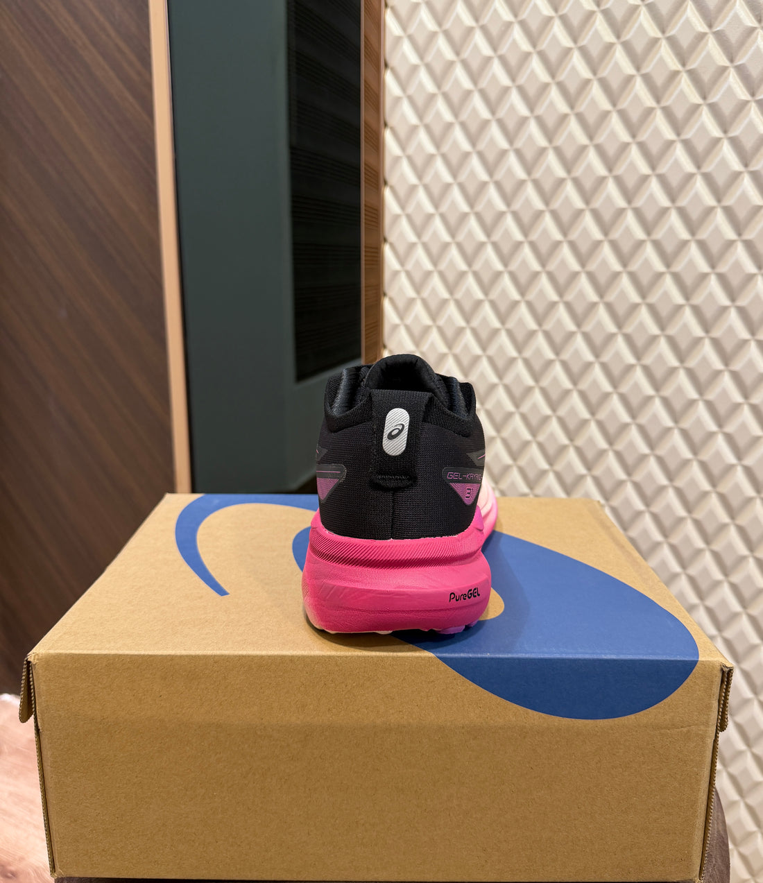 GEL KAYANO 31 - BOLD MAGNETA