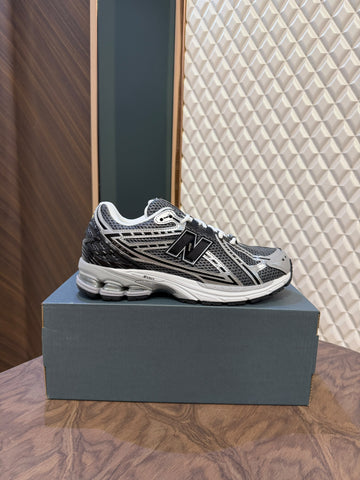 NB 1906R - BLACK METALLIC