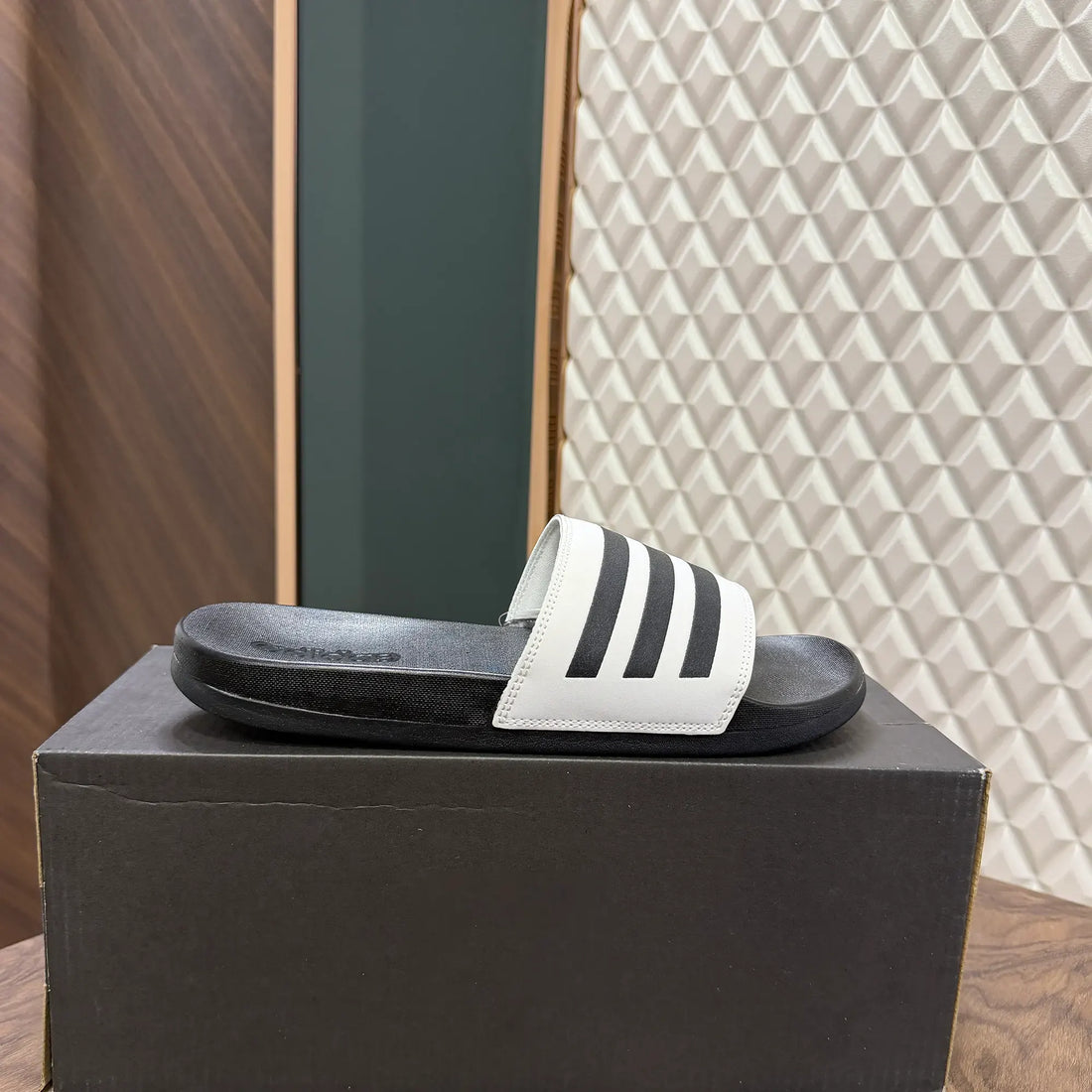 ADI STRIPES - WHITE BLACK (WITH BOX)