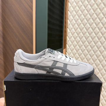 ONITSUKA TIGER TOKUTEN - GREY (SUEDE)