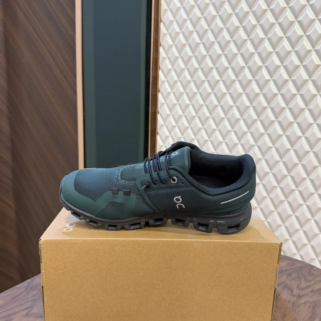 ON CLOUD 6 - OLIVE