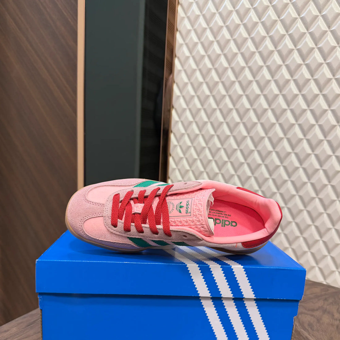 GAZELLE - GLOW PINK