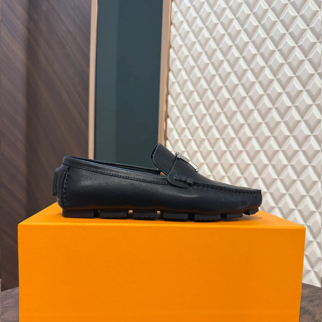 LOUI LEATHER LOAFER - BLACK (ND8067)