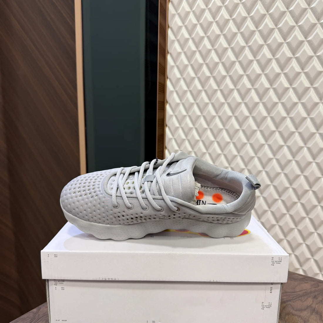 NK MIND 002 - LIGHT SMOKE GREY