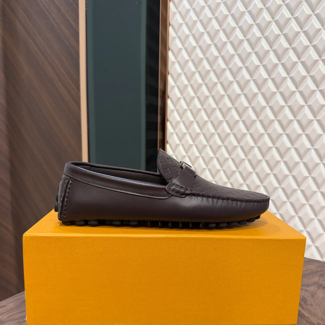 LOUI LEATHER LOAFER - EMBOSSED BROWN (5215-6)