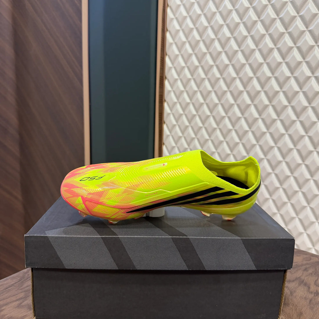 F50 HYPERFAST ELITE LACELESS - SOLAR YELLOW