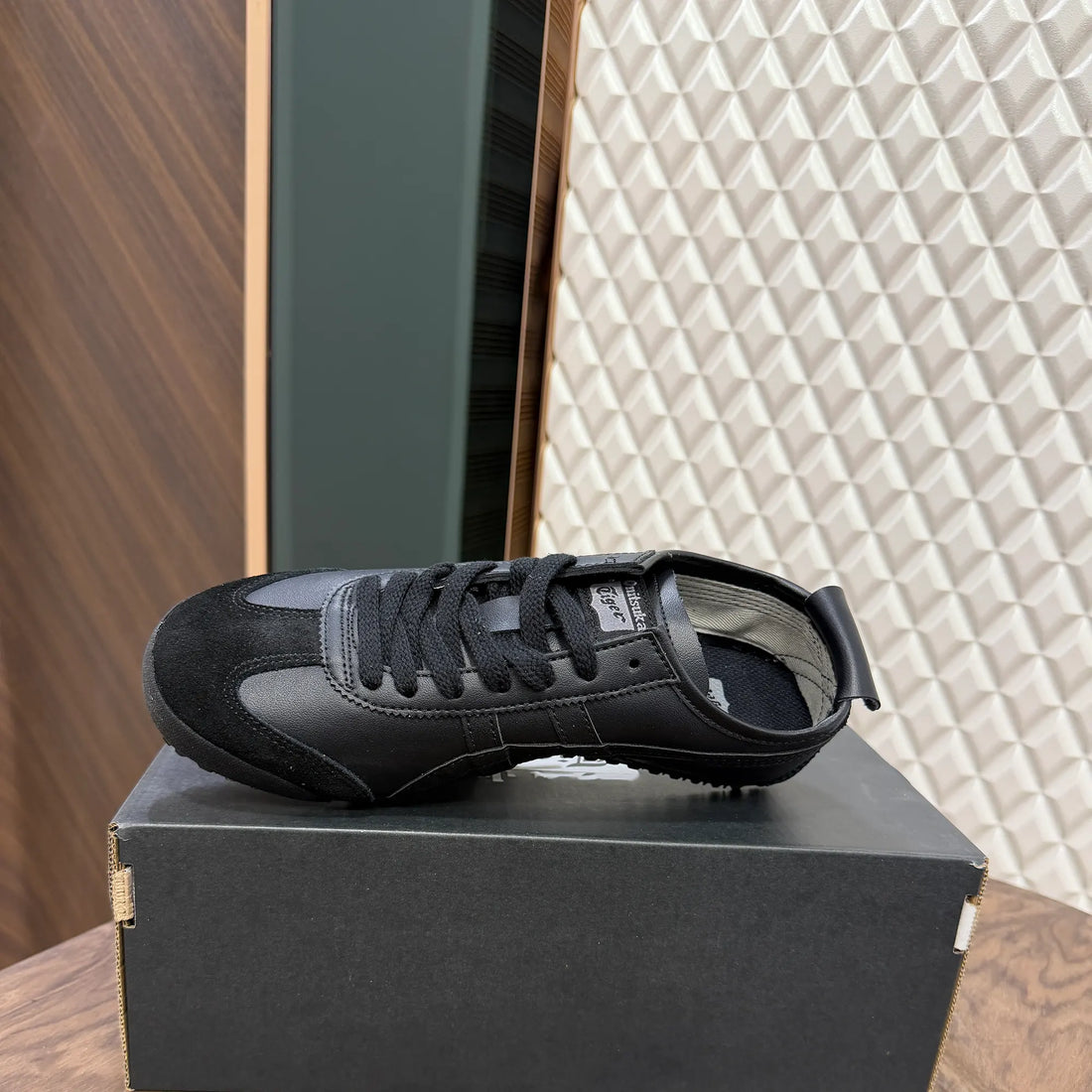 ONITSUKA TIGER MEXICO 66 - ALL BLACK