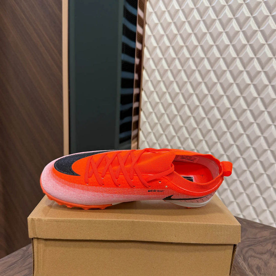 MERCURIAL VAPOR TURF - STRIKING ORANGE