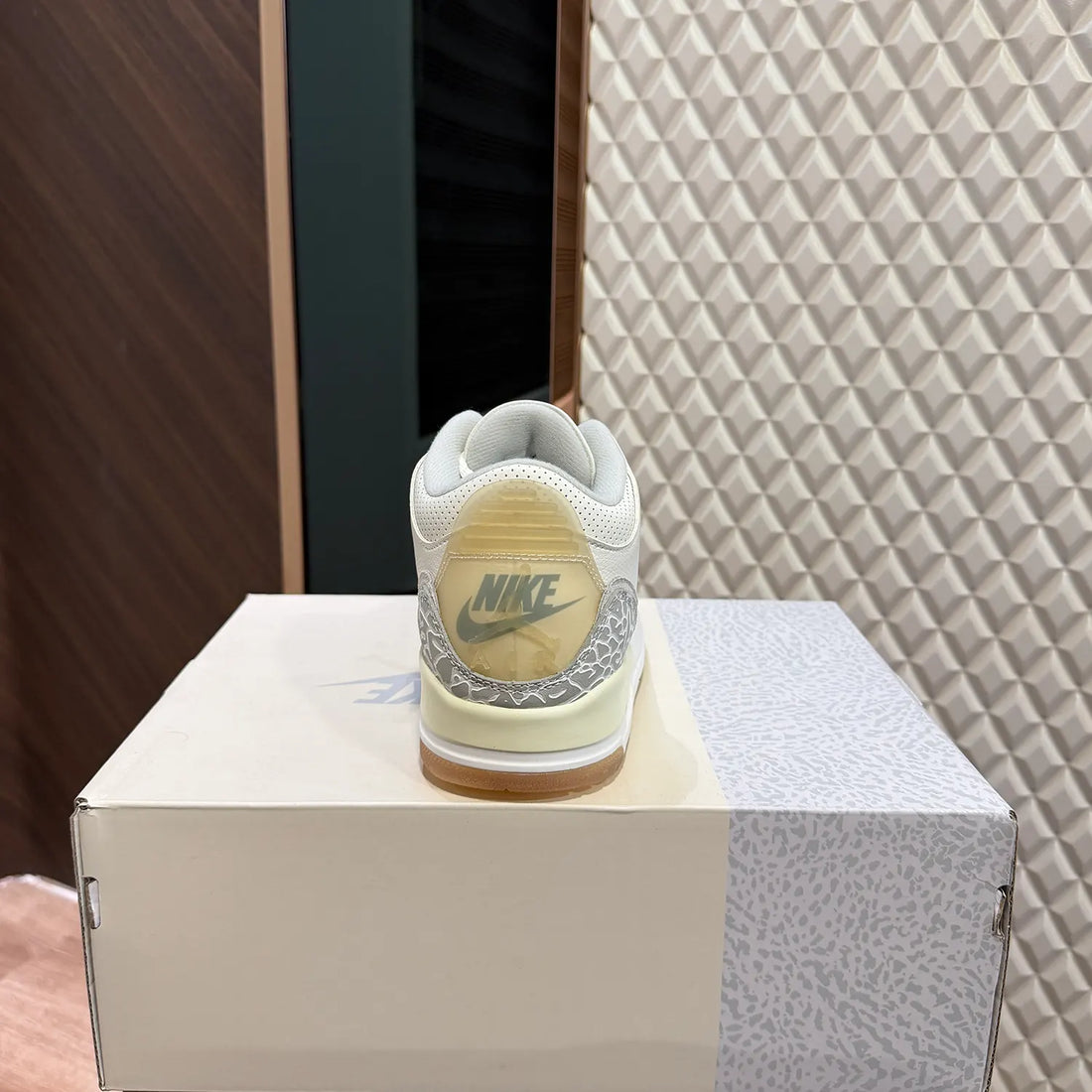 AJ 3 - CRAFT IVORY