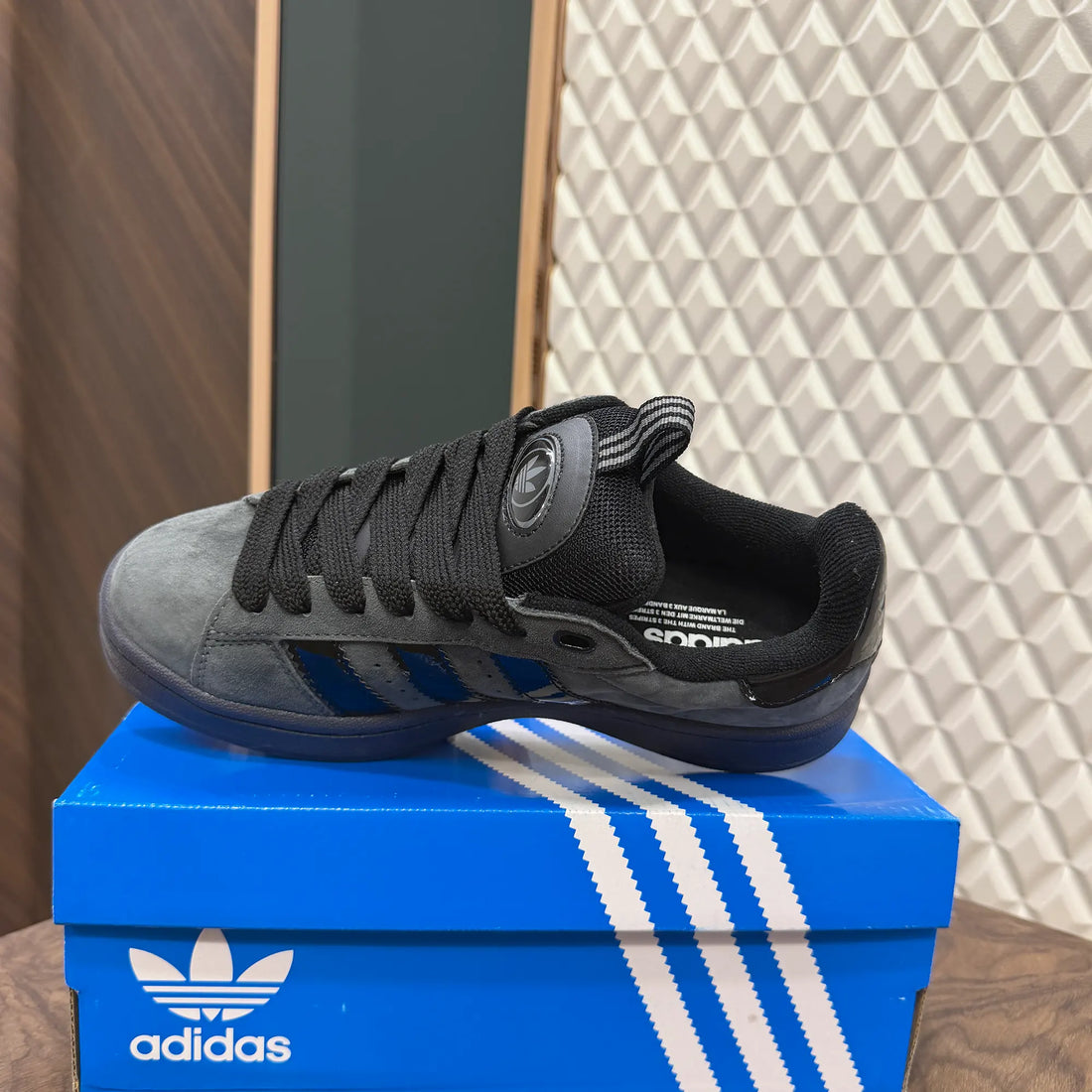 CAMPUS - CARBON BLACK ( REAL SUEDE)