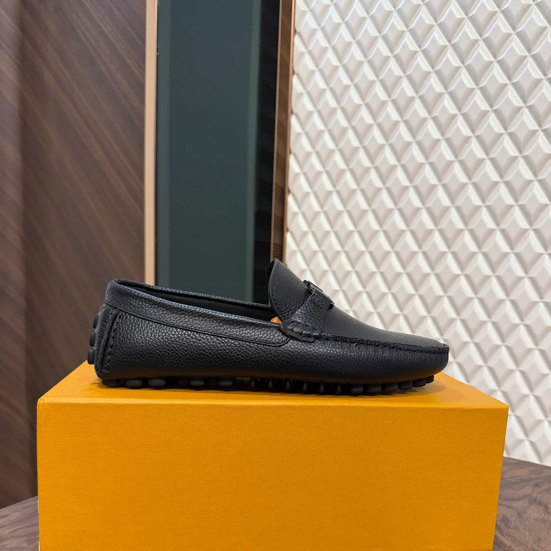LOUI LEATHER LOAFER - BLACK (5215-15)