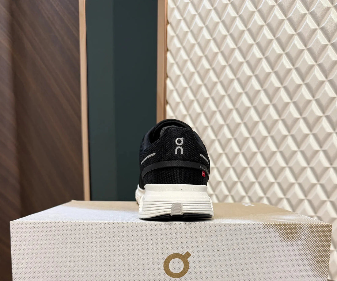 ON CLOUD 6 - BLACK WHITE