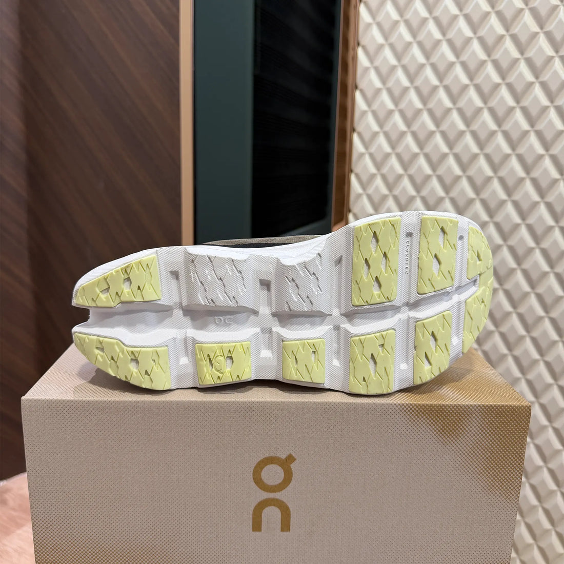 ON CLOUD MONSTER 3 - IVORY